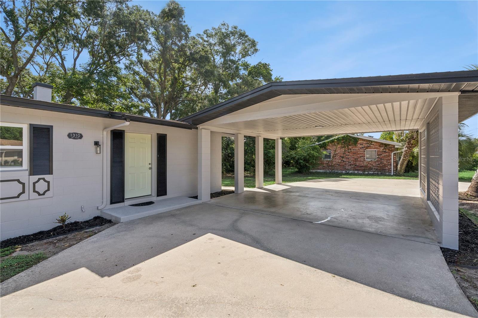 1310 LEE COURT