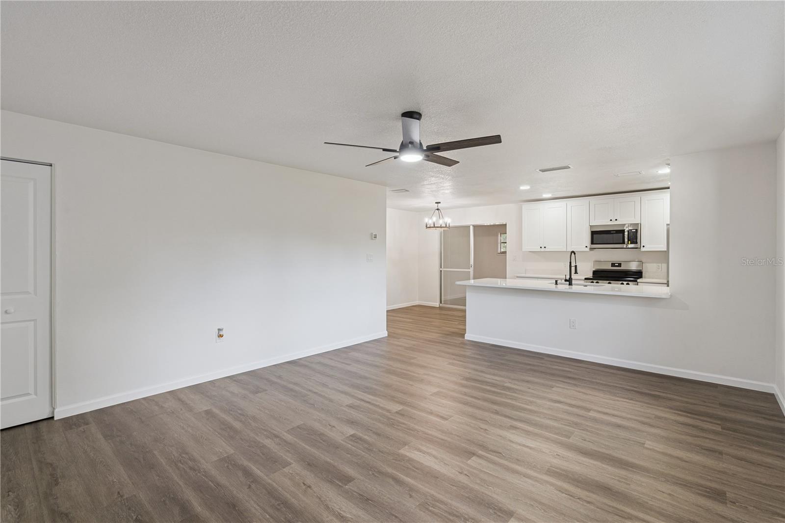 LEESBURG BEVERLY SHORES - Residential