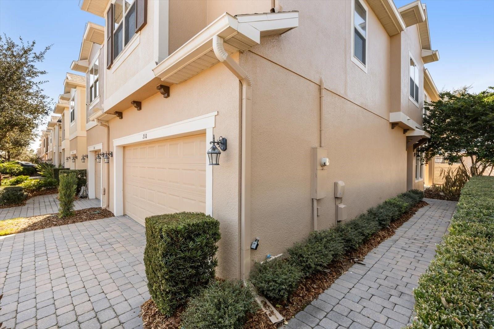 Casas a venda 1 - Jen Dantas 210 MERRY BROOK CIRCLE