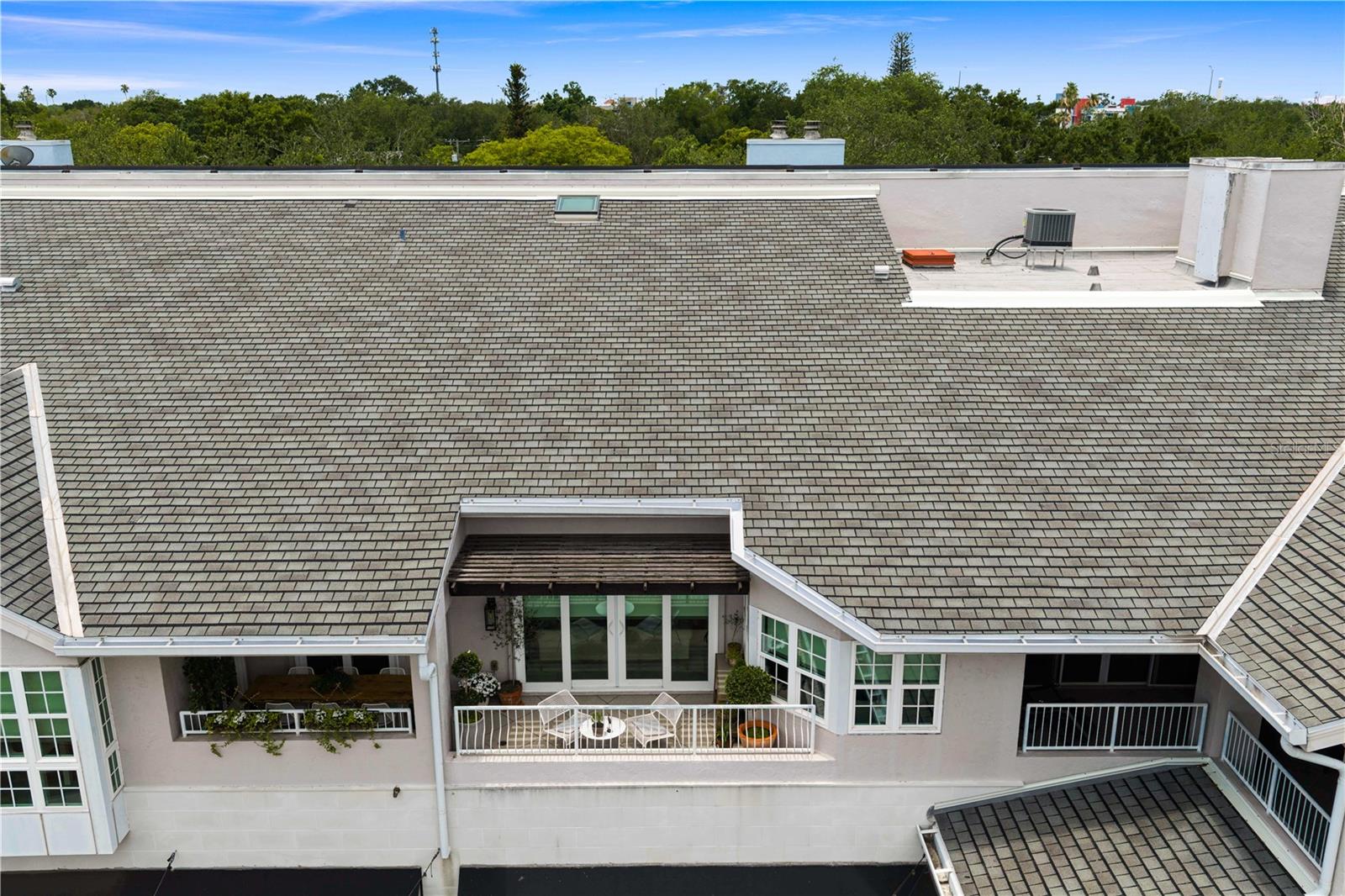 OLD HYDE PARK VILLAGE RESIDENT - Residential
