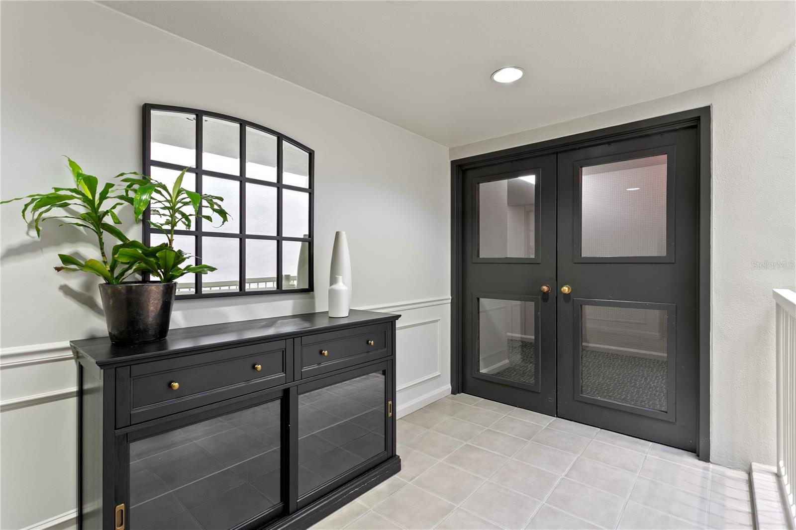 OLD HYDE PARK VILLAGE RESIDENT - Residential