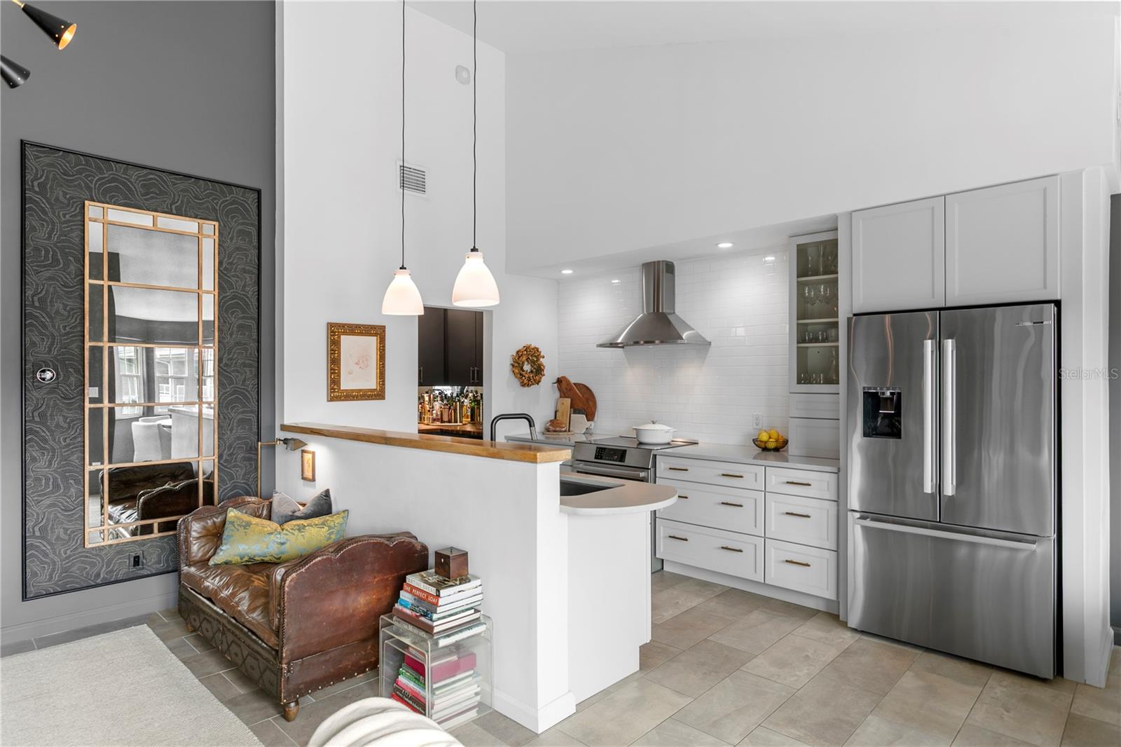 OLD HYDE PARK VILLAGE RESIDENT - Residential