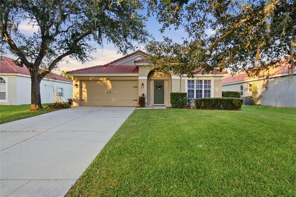 Photo of 11427 Arborside Bend Way, Windermere, FL 34786 (MLS # O6452121)