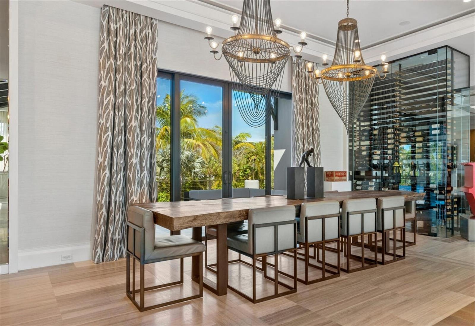 SIESTA KEY / BAY ISLAND - Residential