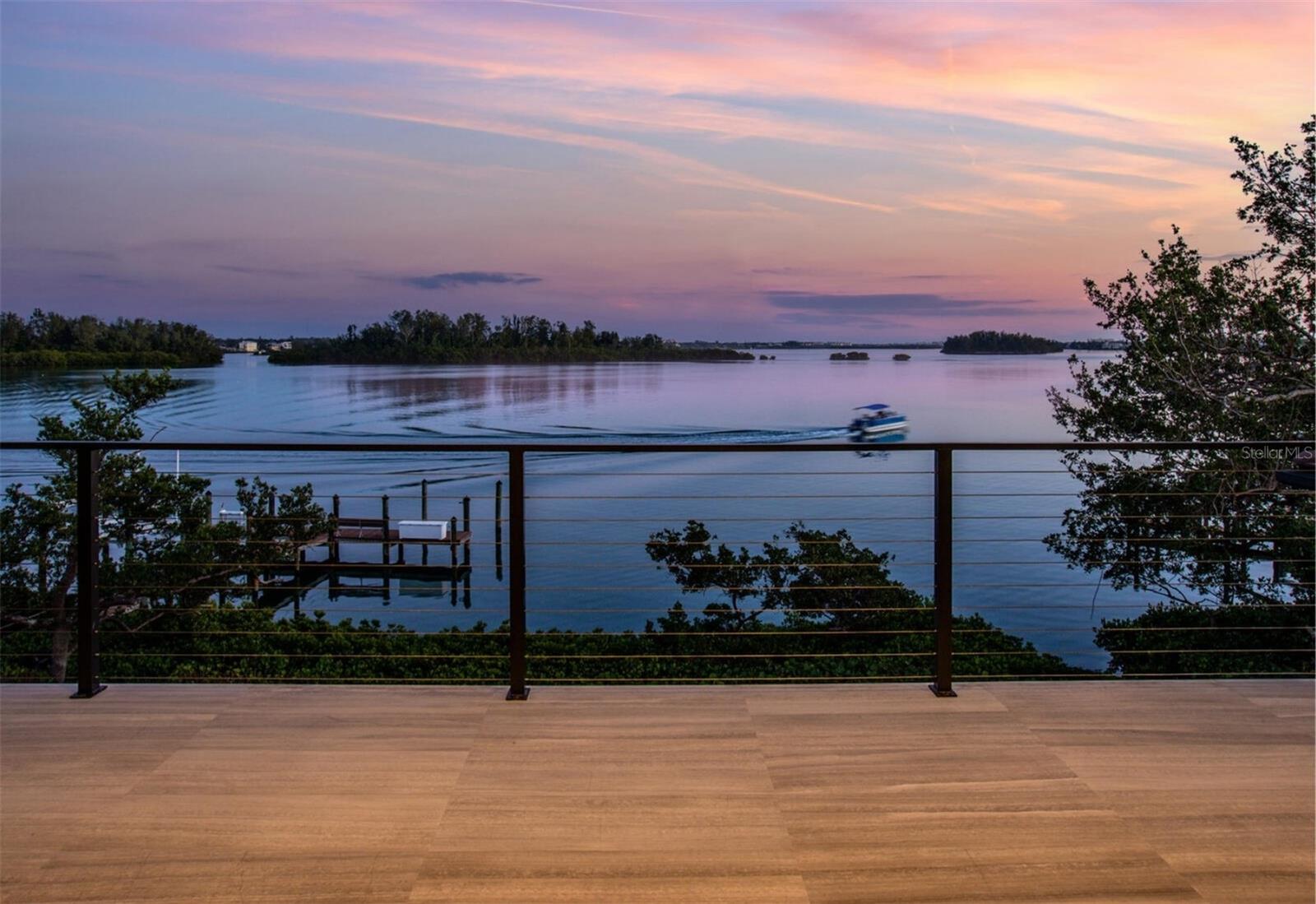 SIESTA KEY / BAY ISLAND - Residential