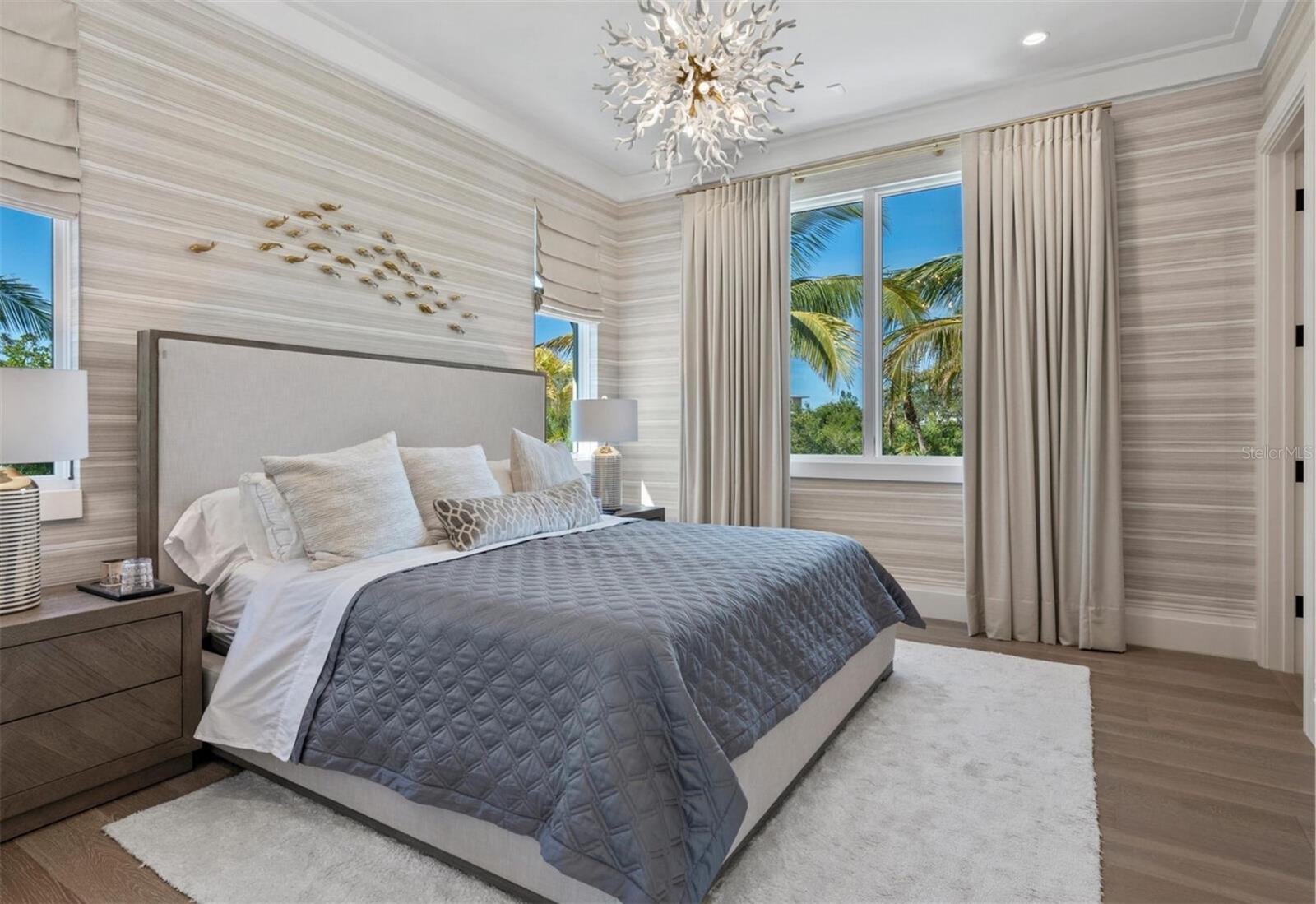SIESTA KEY / BAY ISLAND - Residential