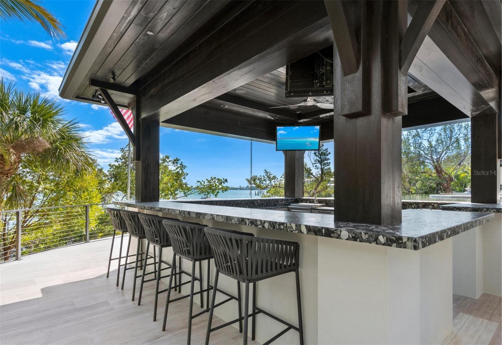 SIESTA KEY / BAY ISLAND - Residential