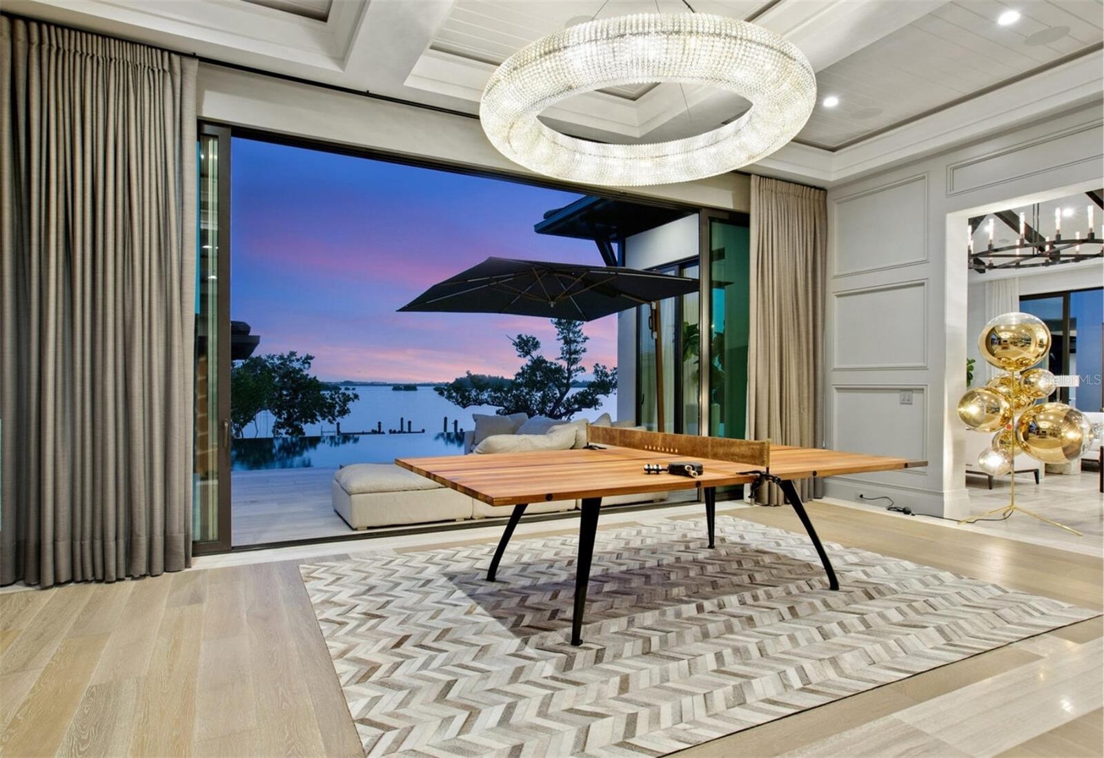 SIESTA KEY / BAY ISLAND - Residential