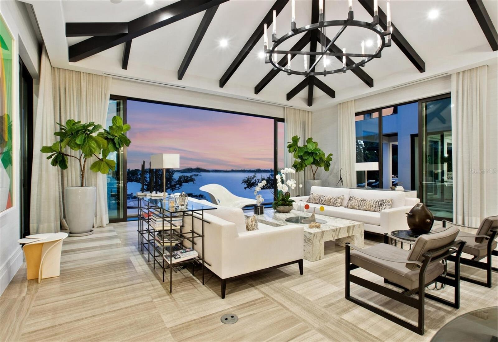 SIESTA KEY / BAY ISLAND - Residential