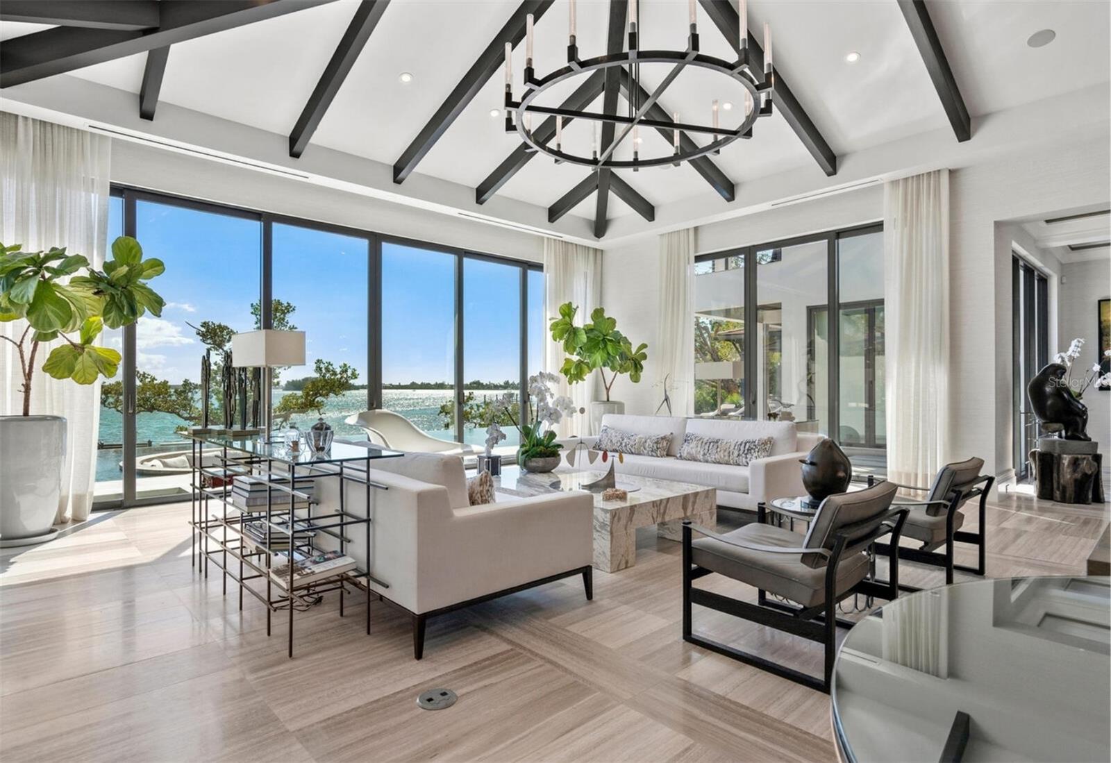 SIESTA KEY / BAY ISLAND - Residential