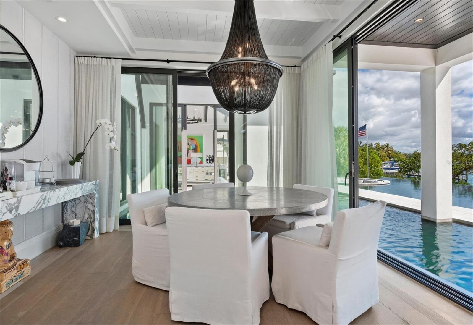 SIESTA KEY / BAY ISLAND - Residential
