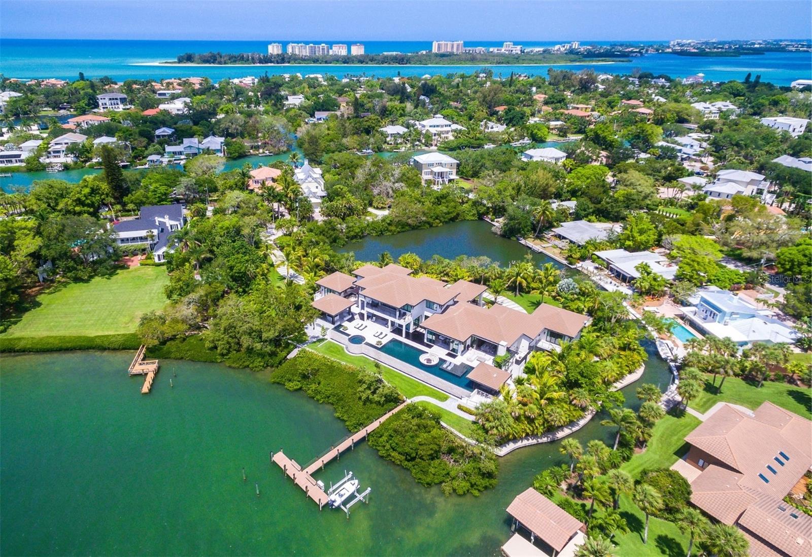 SIESTA KEY / BAY ISLAND - Residential