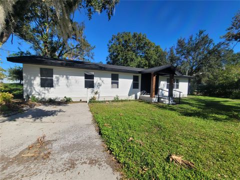 A home in WINTER HAVEN