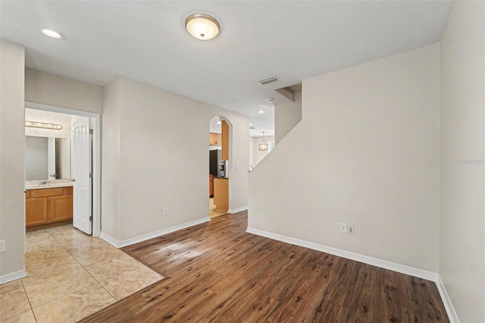 11504 FOUNTAINHEAD DRIVE