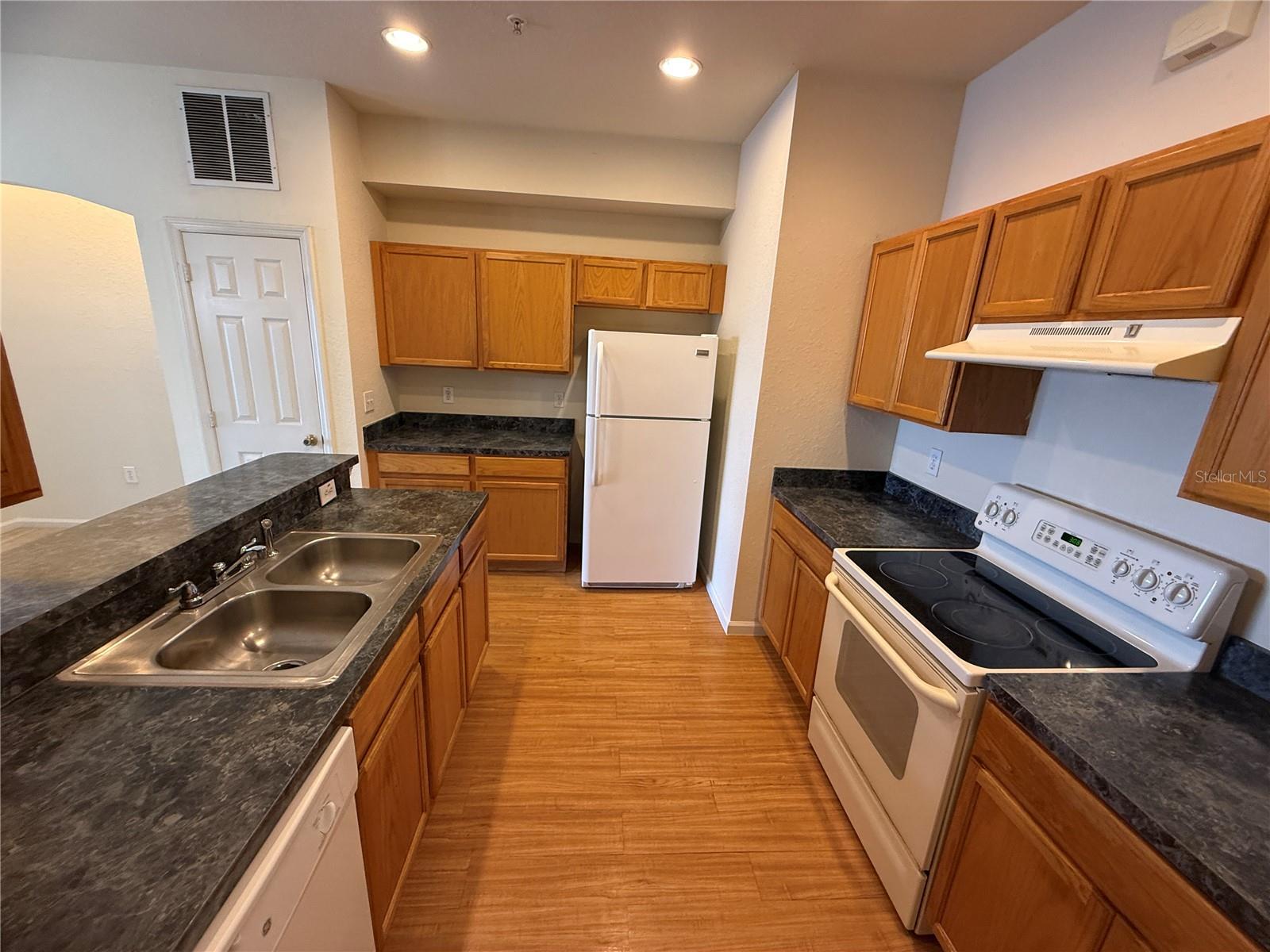 TOWNHOMES OF FLORA RIDGE - Residential