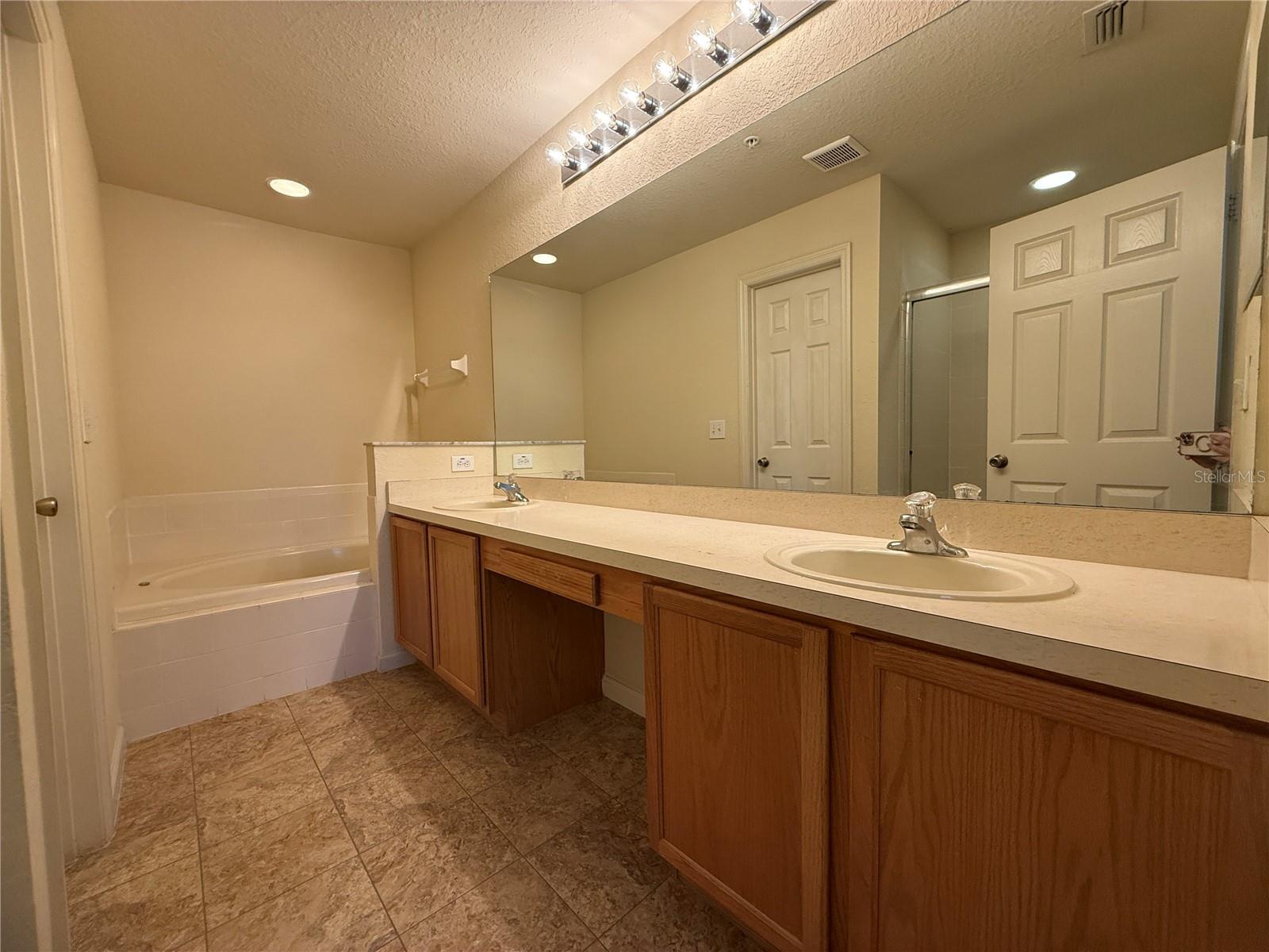 TOWNHOMES OF FLORA RIDGE - Residential