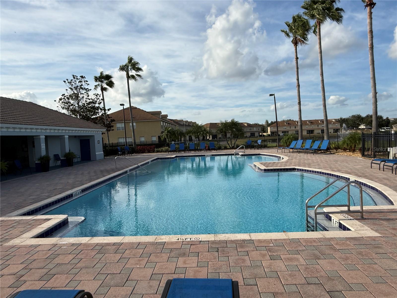 TOWNHOMES OF FLORA RIDGE - Residential