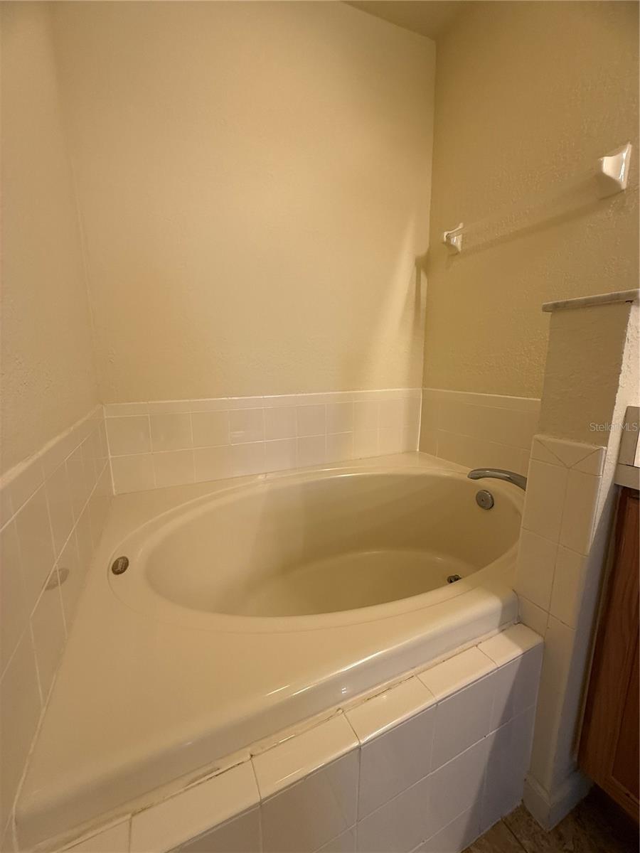 TOWNHOMES OF FLORA RIDGE - Residential