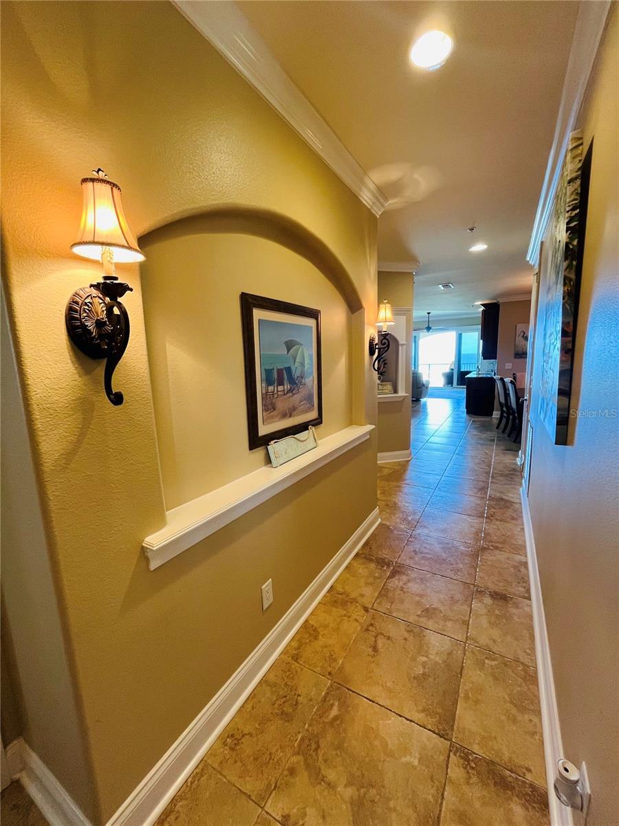 OCEANSIDE BEVERLY BEACH CONDO - Residential