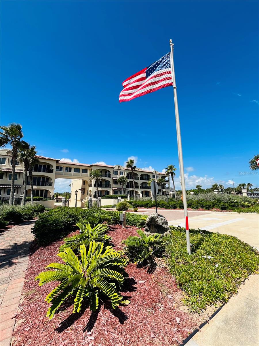 OCEANSIDE BEVERLY BEACH CONDO - Residential