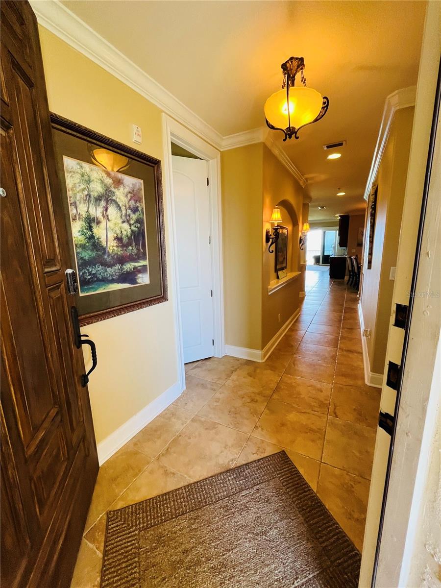 OCEANSIDE BEVERLY BEACH CONDO - Residential