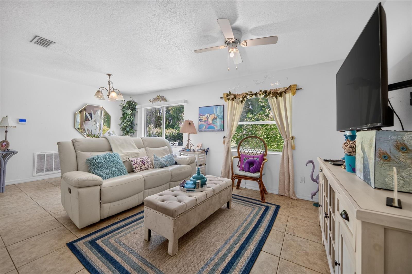 804 WALNUT PLACE