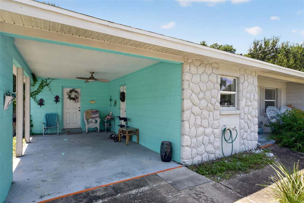 Photo of 804 Walnut Place, Altamonte Springs, FL 32701 (MLS # O6434567)