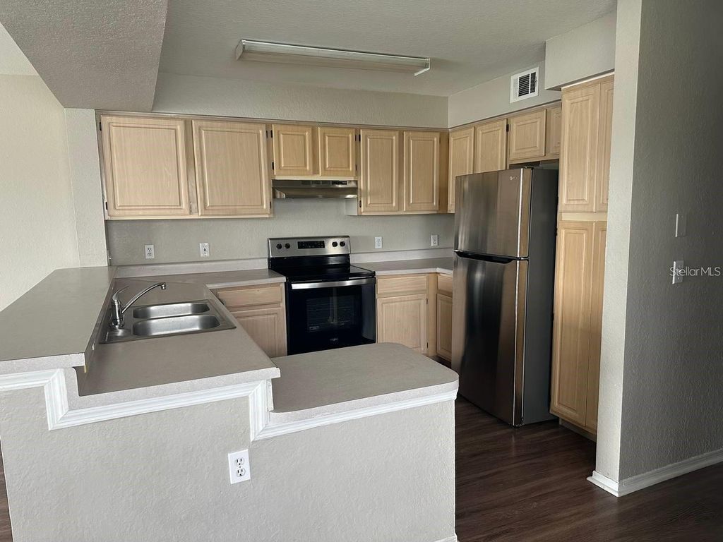 Photo of 13929 Fairway Island Drive #821, Orlando, FL 32837 (MLS # O6396678)