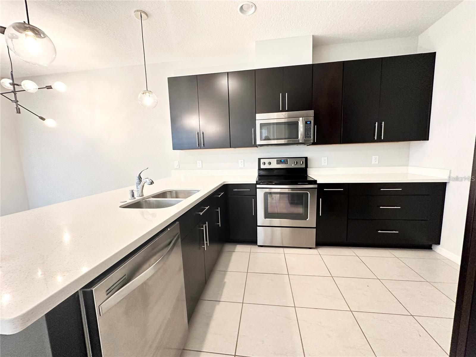 HAMPTONS - SECOND REP - Residential Lease