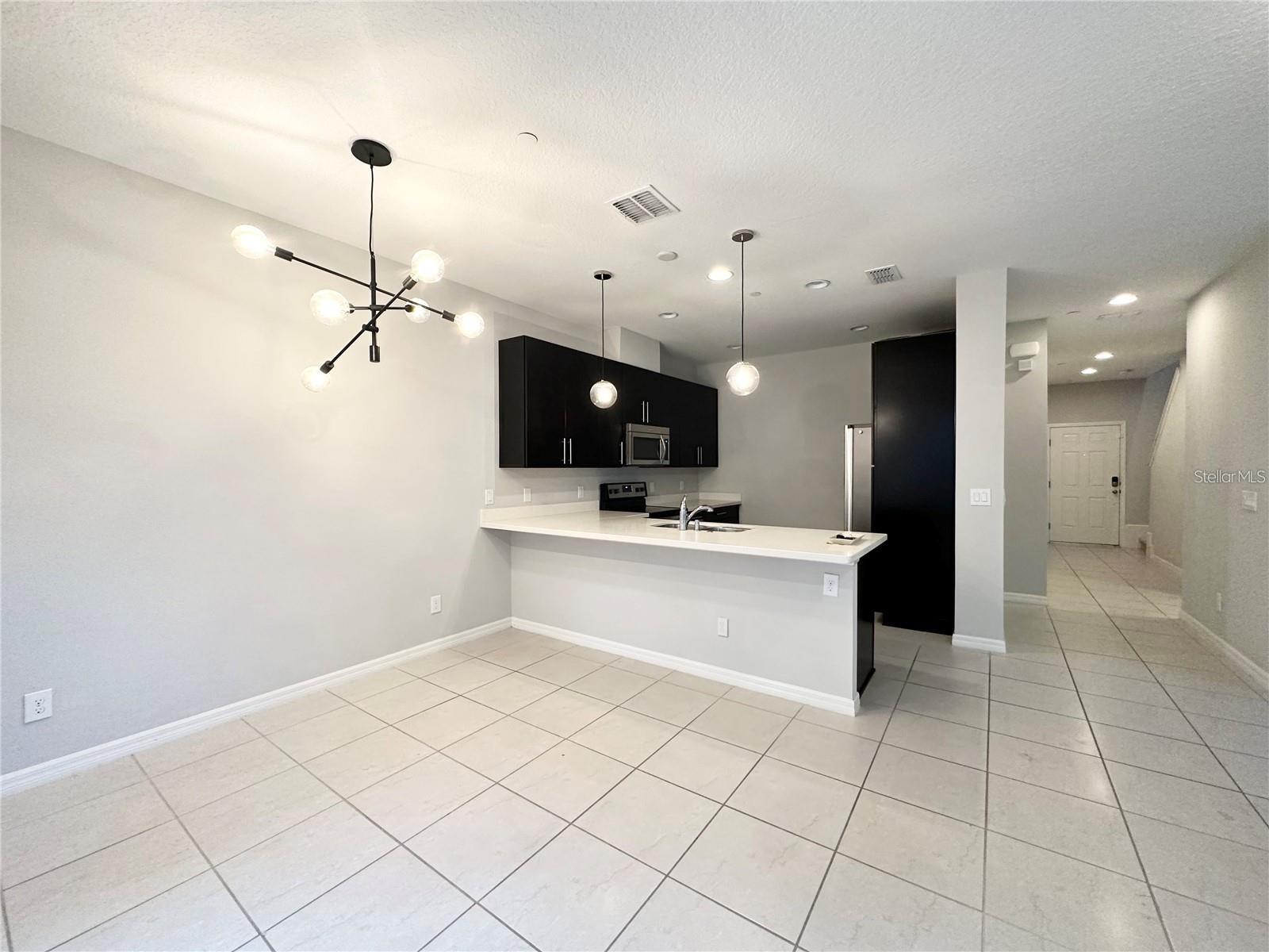 HAMPTONS - SECOND REP - Residential Lease