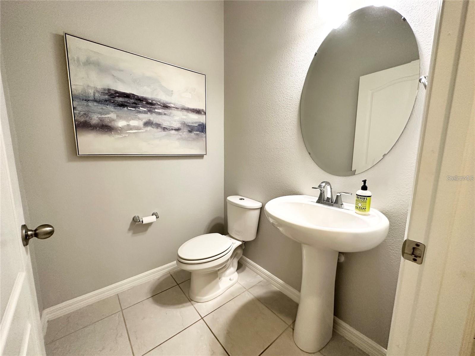 HAMPTONS - SECOND REP - Residential Lease