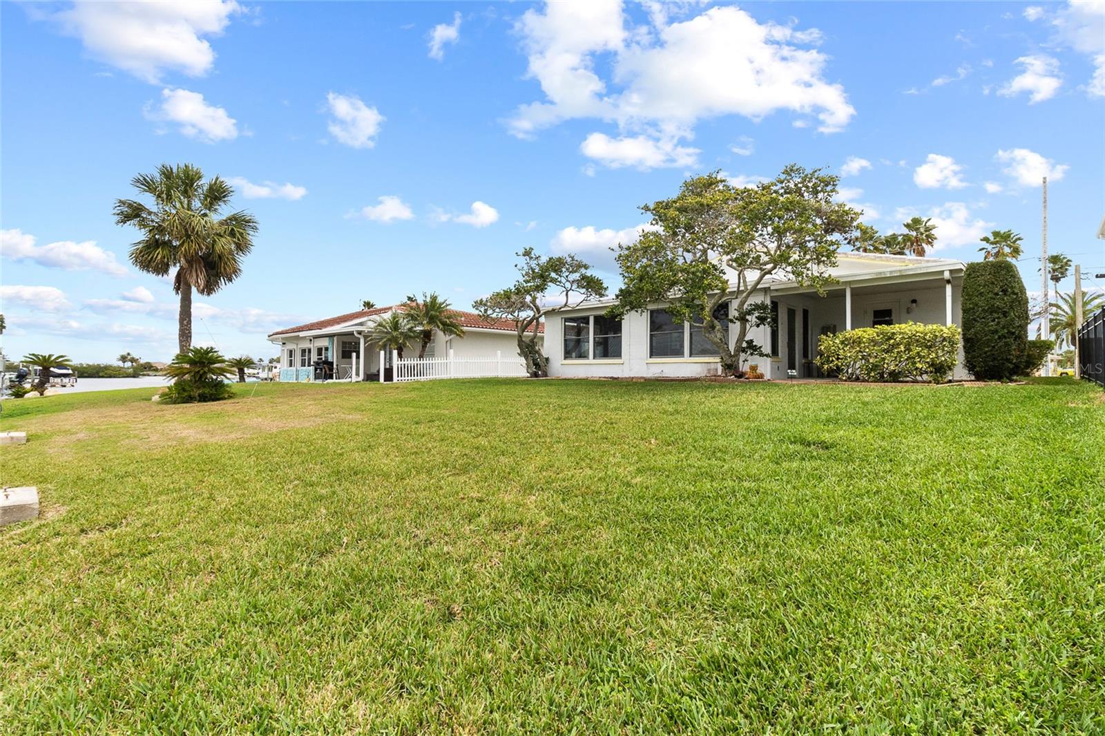 FLOR A MAR - Residential