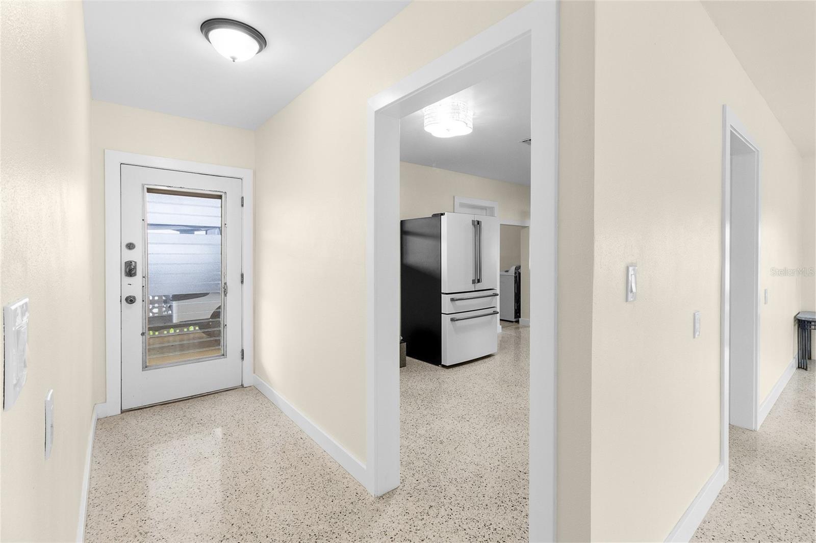 FLOR A MAR - Residential