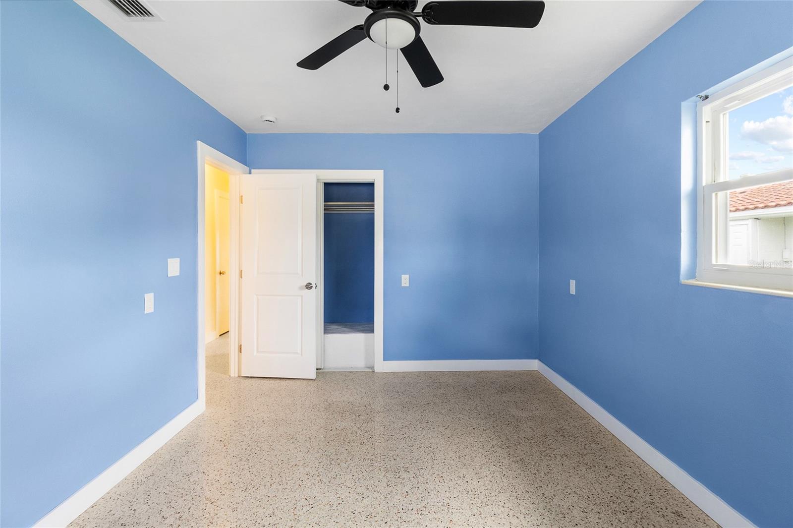 FLOR A MAR - Residential