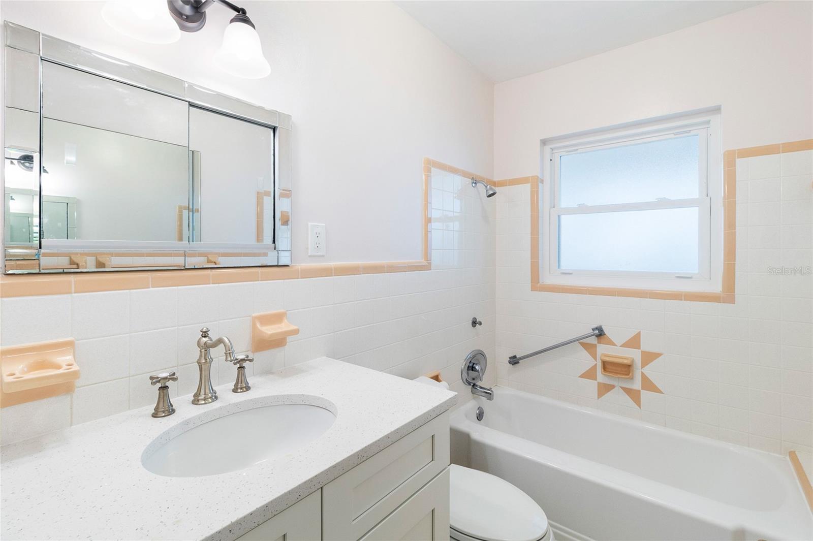 FLOR A MAR - Residential