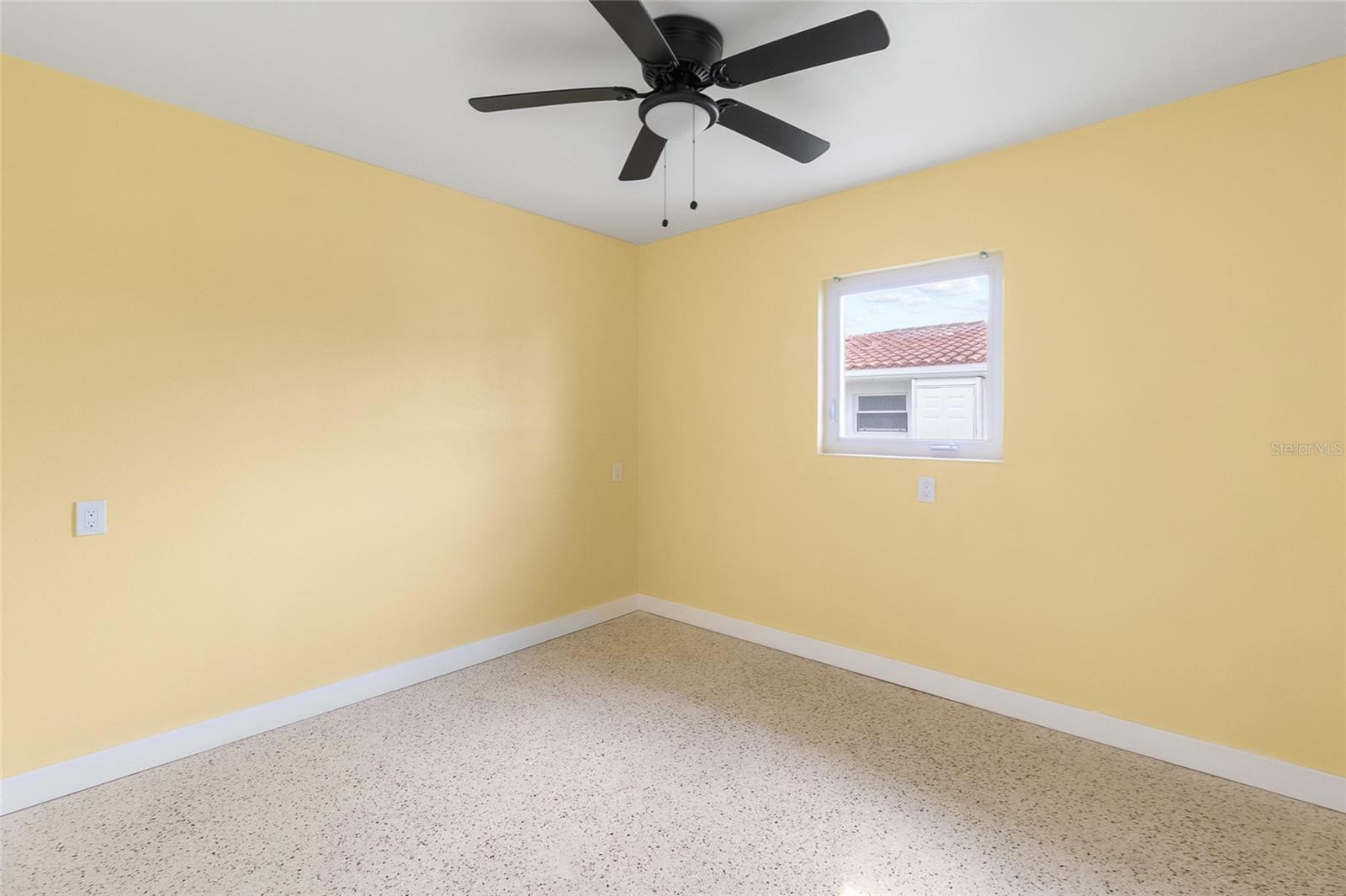 FLOR A MAR - Residential