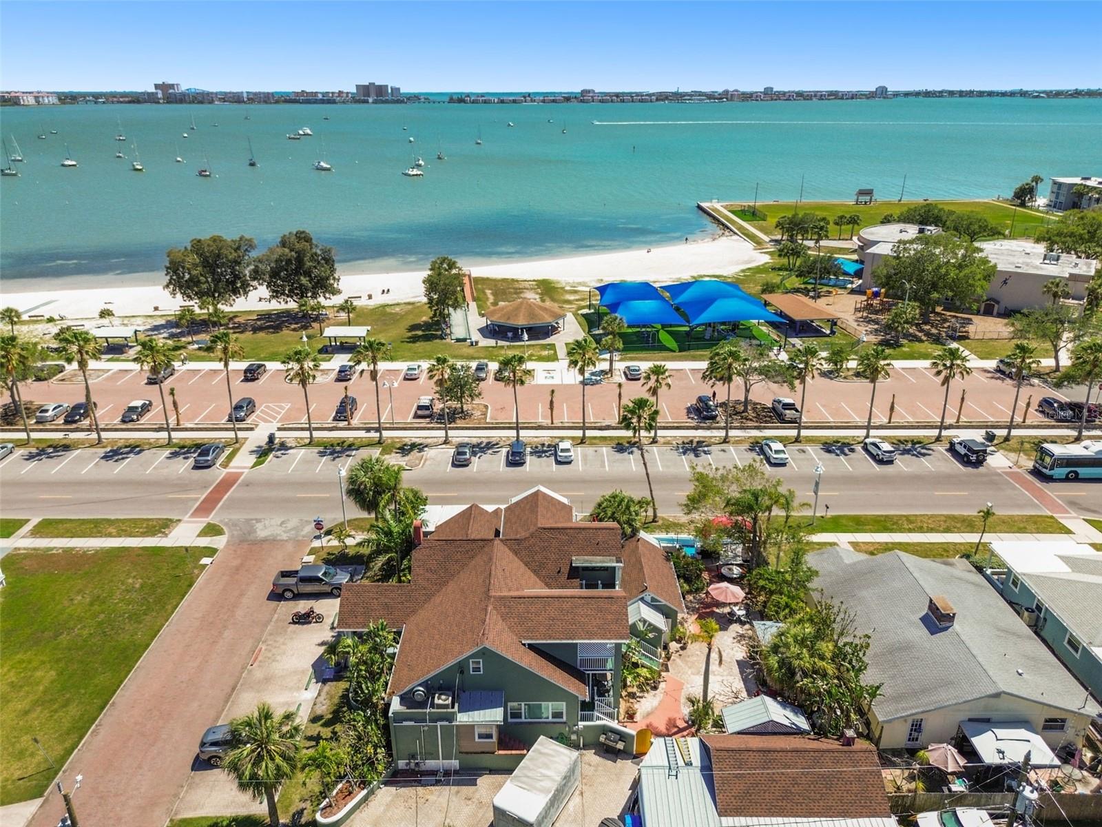 BOCA CEIGA PARK - Commercial Sale