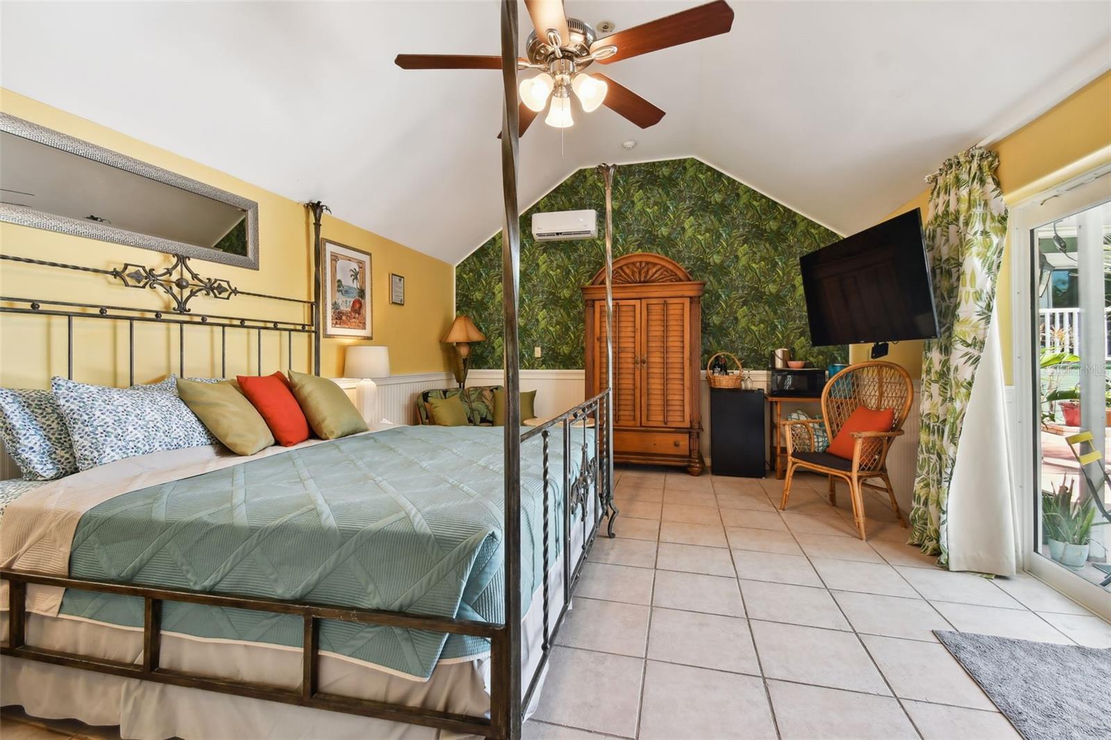 BOCA CEIGA PARK - Commercial Sale