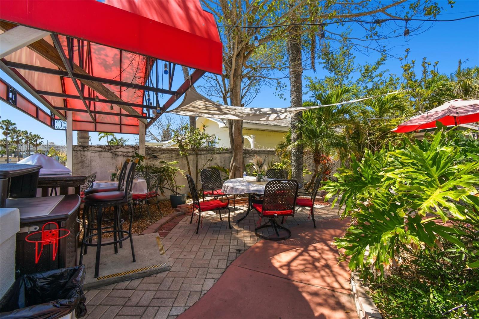 BOCA CEIGA PARK - Commercial Sale