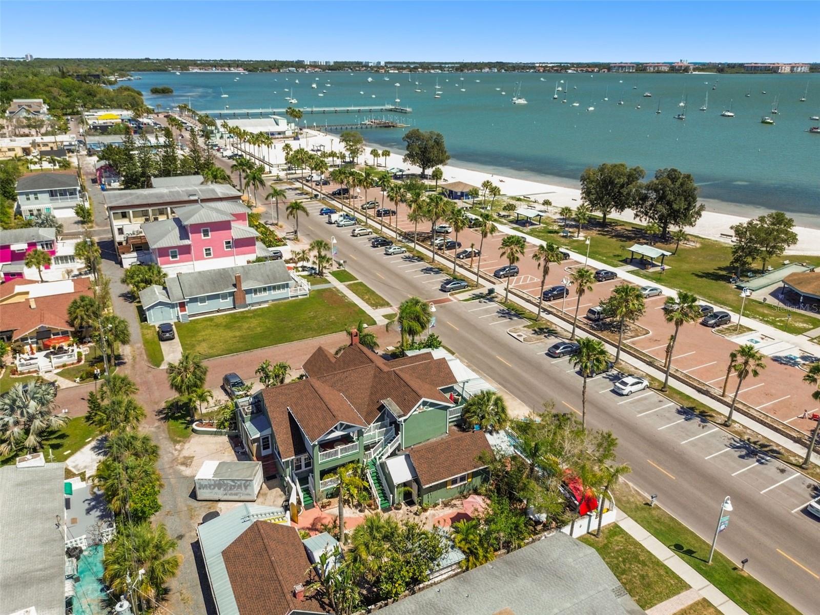 BOCA CEIGA PARK - Commercial Sale