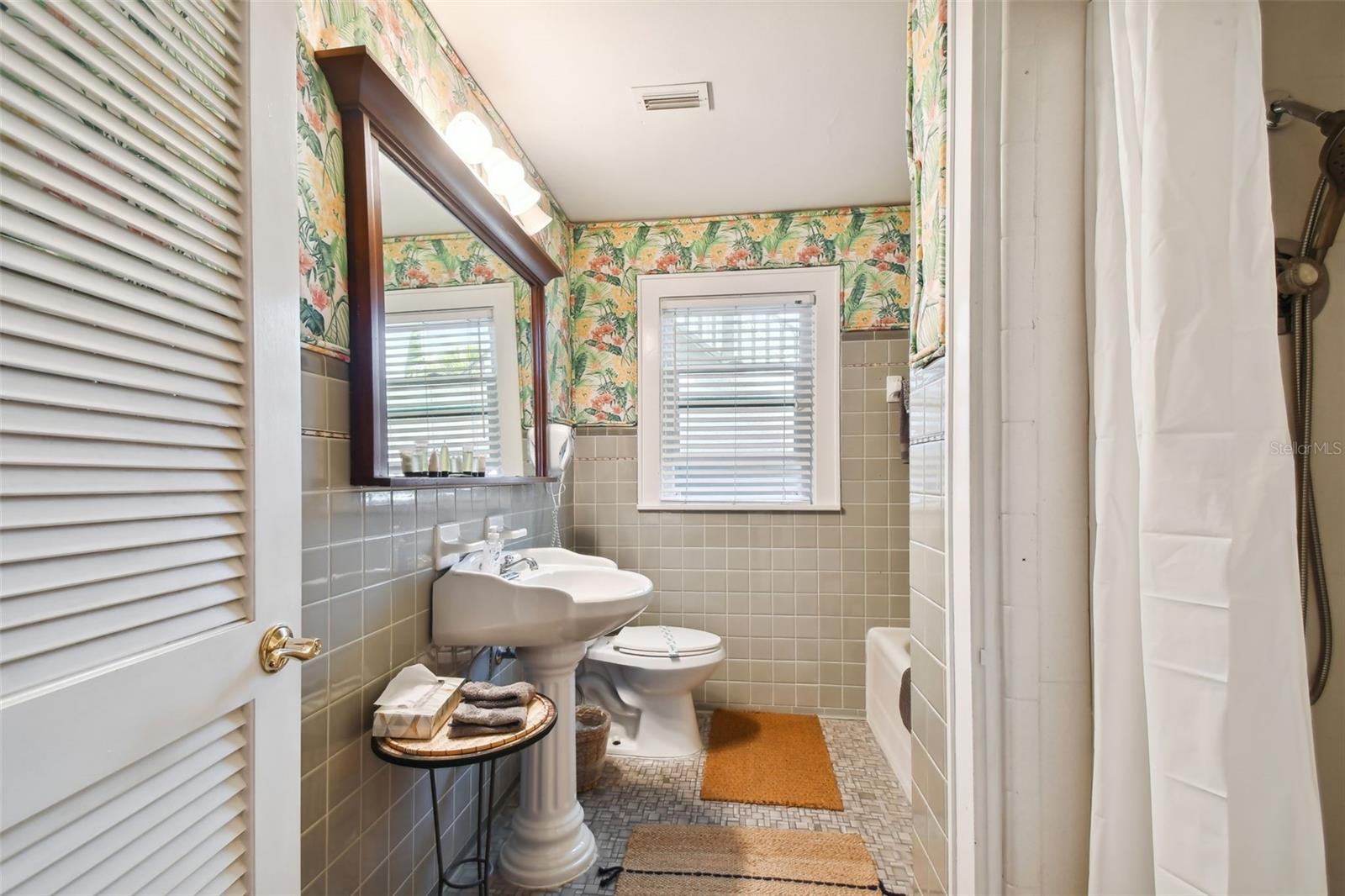 BOCA CEIGA PARK - Commercial Sale