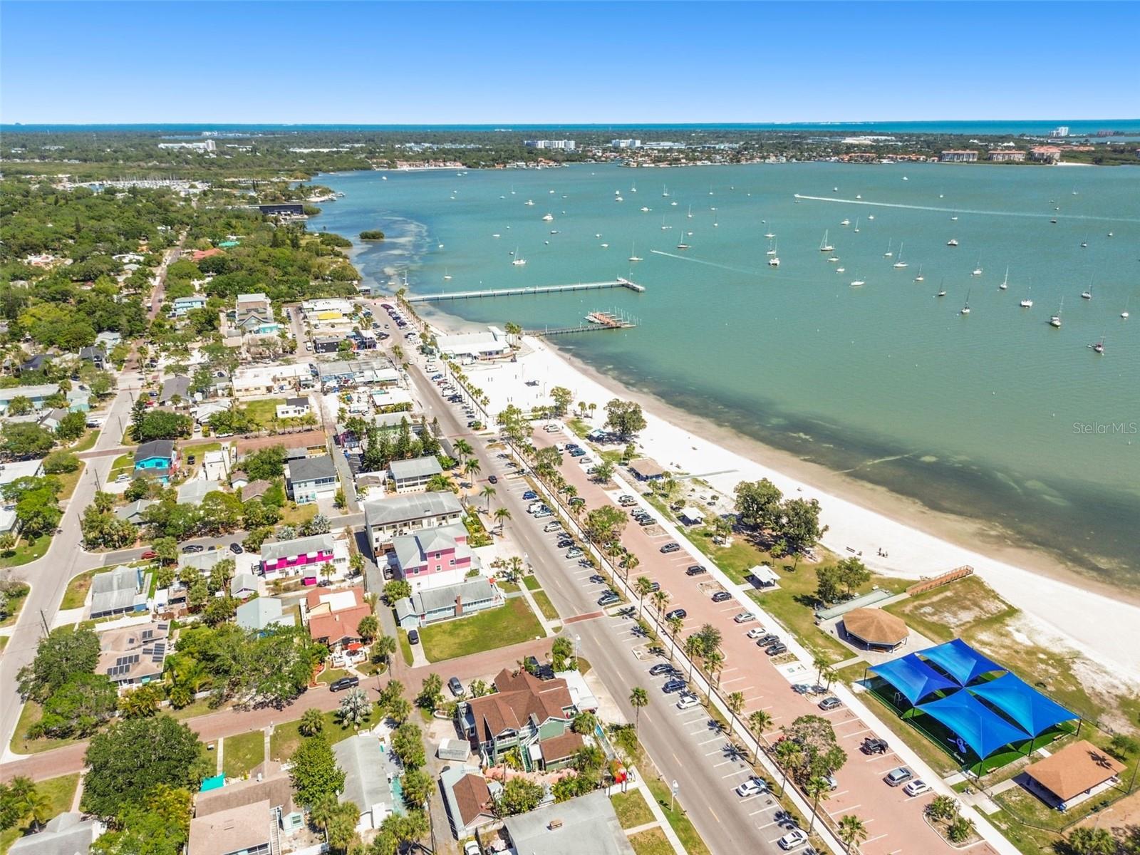 BOCA CEIGA PARK - Commercial Sale