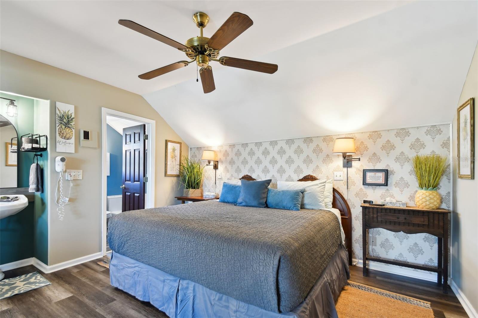 BOCA CEIGA PARK - Commercial Sale