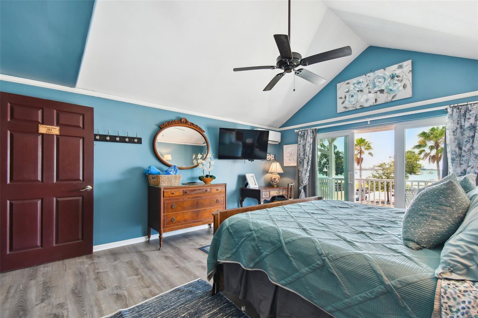 BOCA CEIGA PARK - Commercial Sale