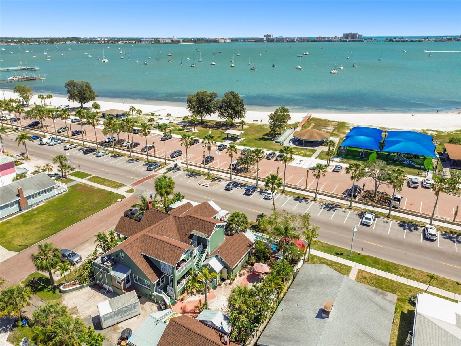 BOCA CEIGA PARK - Commercial Sale