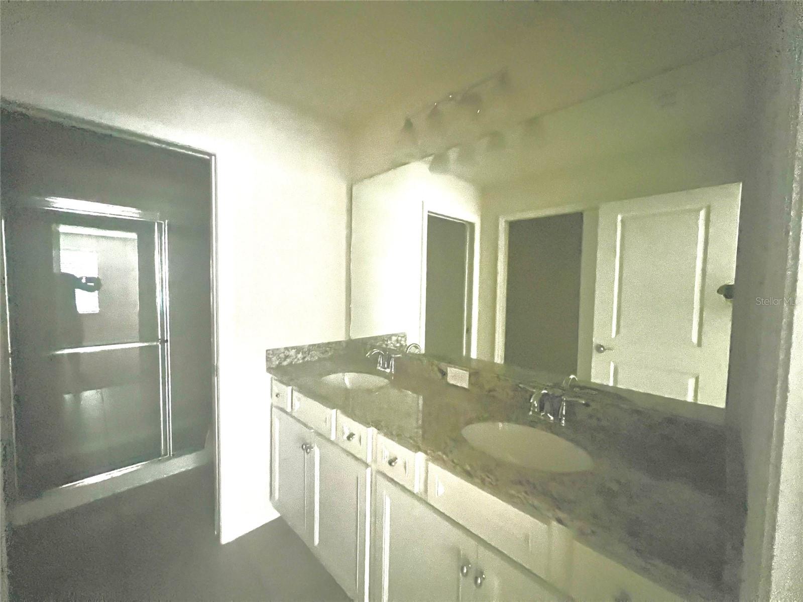 WINDSOR ISLAND RESIDENCE - Residential