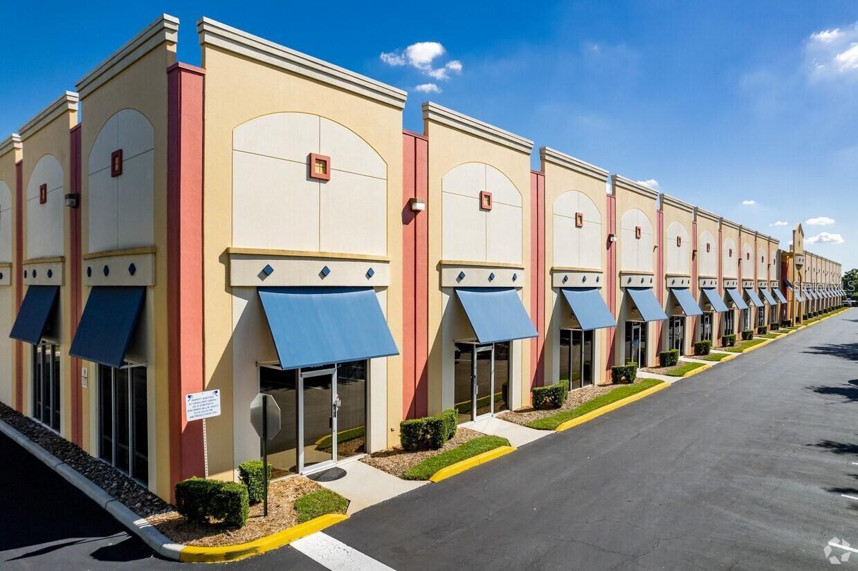 Fantastic flex space! Reception area in the front, followed by open office space area, and then warehouse area in the back with dock high loading bay as well as pedestrian access door. *Photos are file photos from prior tenancy. Price is $3500/month base rent plus $678.22 monthly association fees, plus $479.25 property tax, plus sales tax (if applicable).