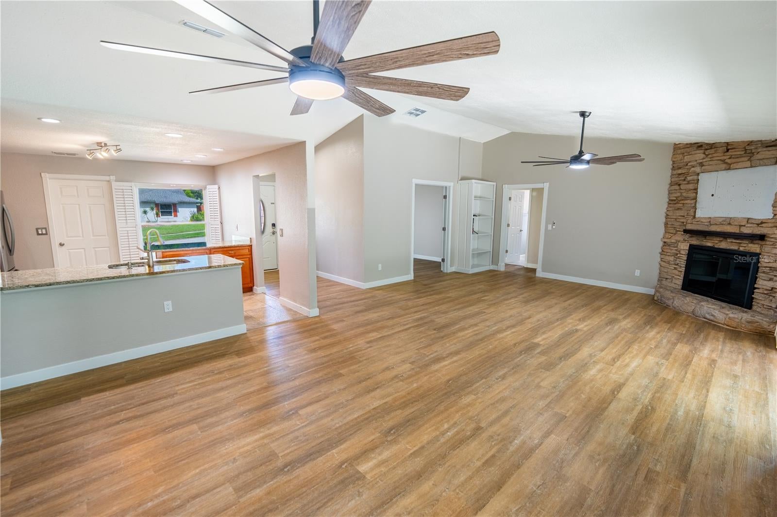 691 SHADY COURT
