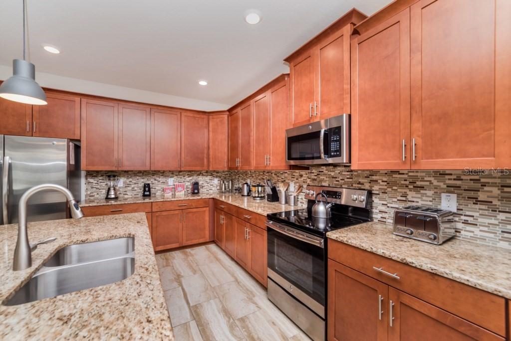 4738 SLEEPY HOLLOW DRIVE