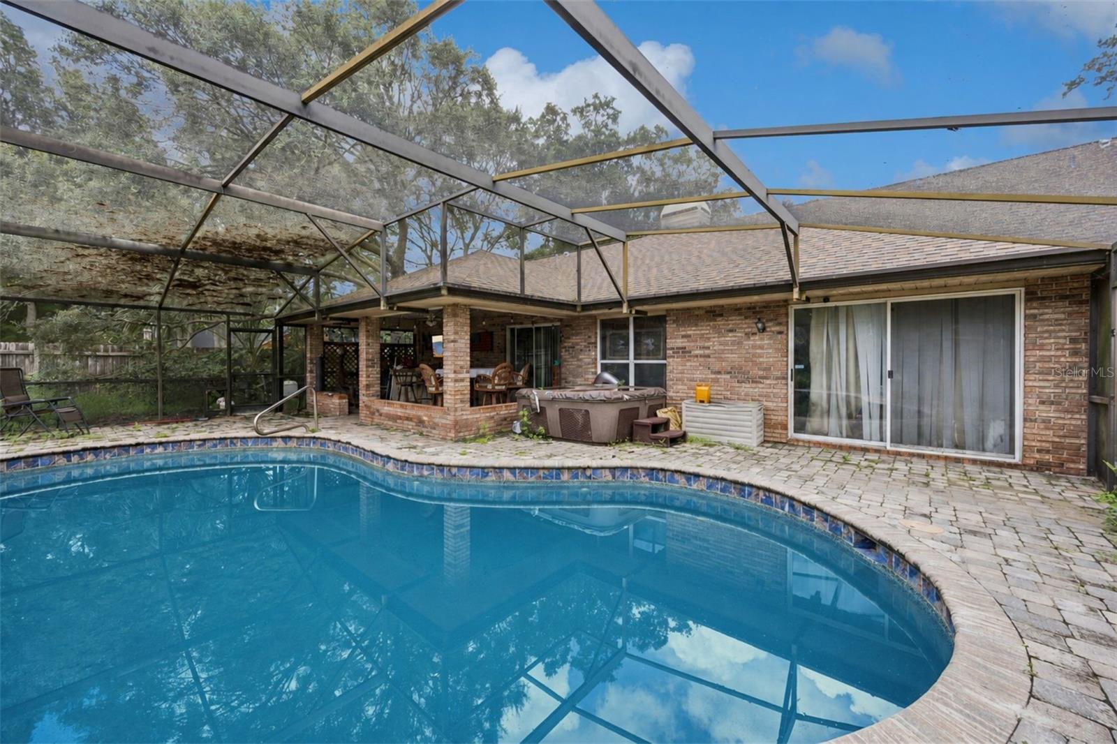 175 WHITE DOVE AVENUE